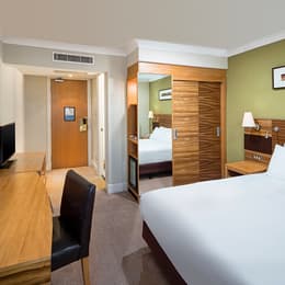 Crowne Plaza 04