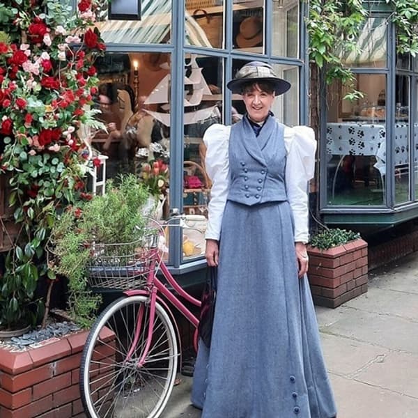 Edwardian lady