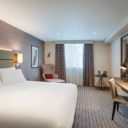 Leonardo Hotel 04