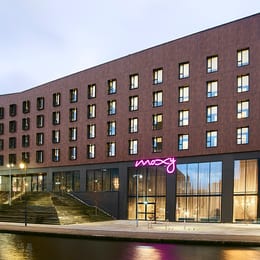 Moxy 04