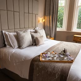 Rowton Hall 01
