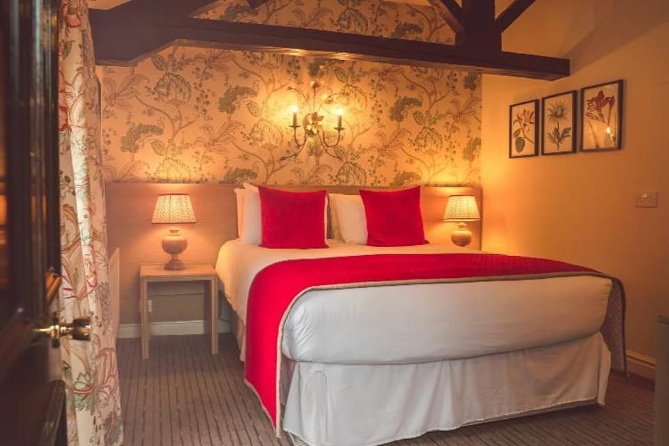 Swan Bedroom 3 1272253285
