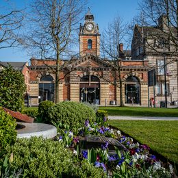 Ext 1731337535 094077 220326 Crewe Flowers 0099