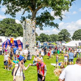 Imgi 23 betleyshow 1 3